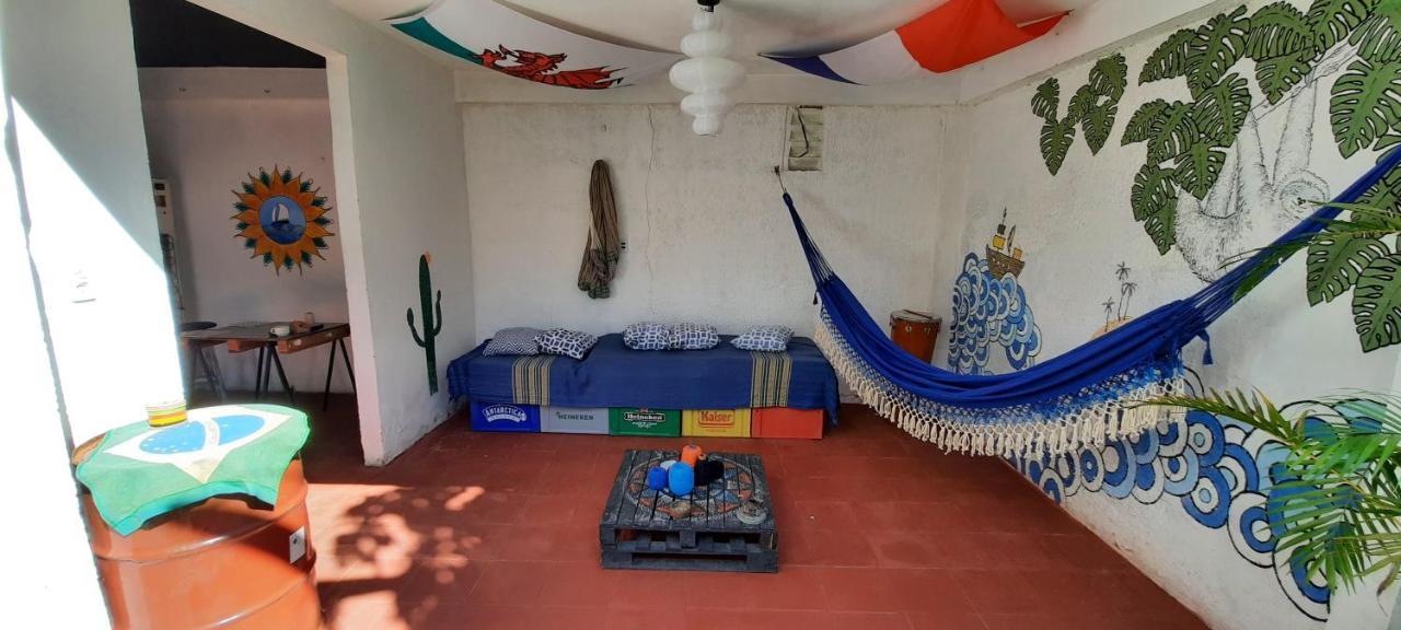 Full Sail Hostel Форталеза Екстериор снимка